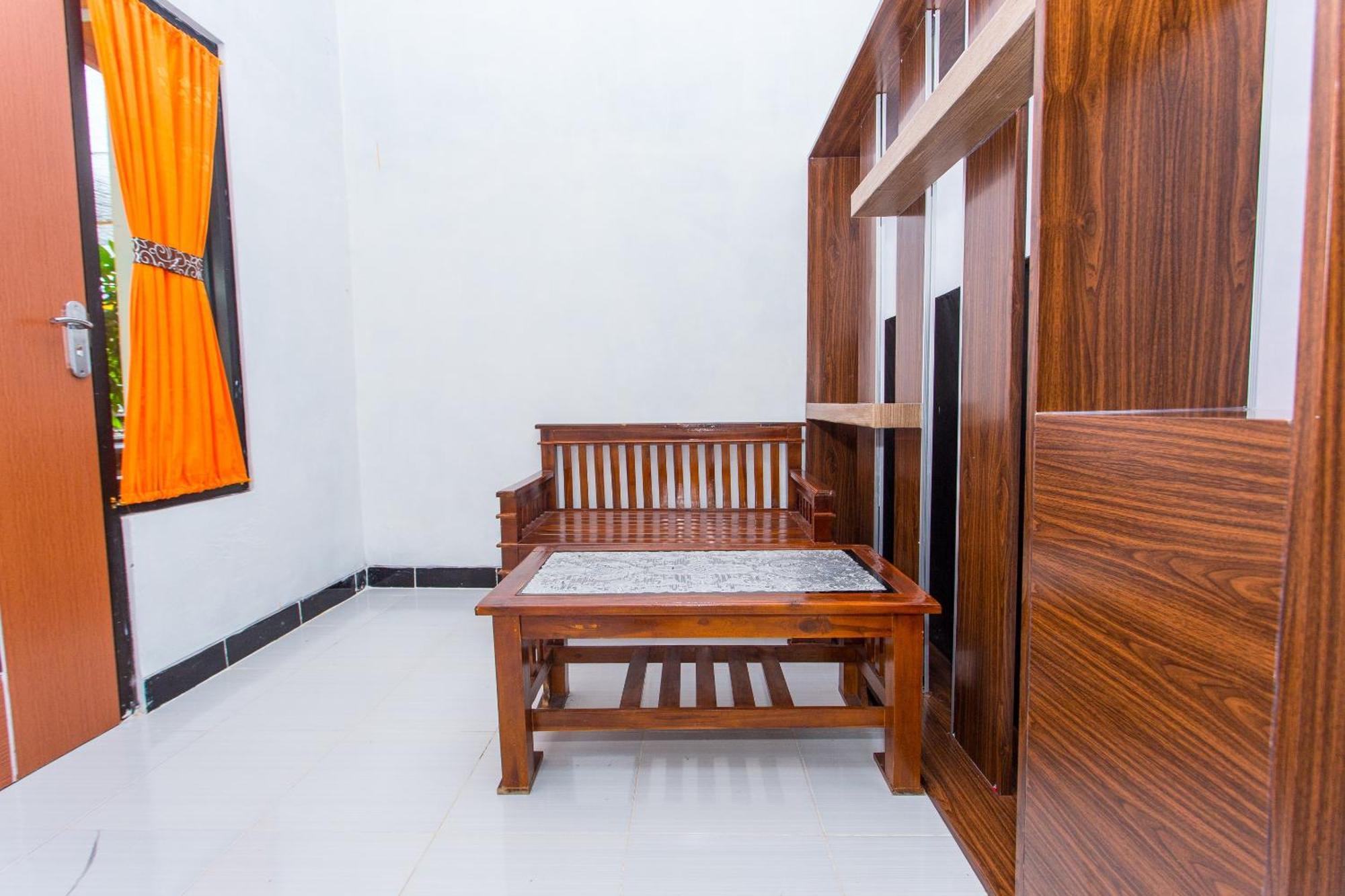 Griya Annisa Otel Tegal  Dış mekan fotoğraf